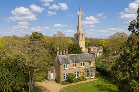 5 bed property, in Common Lane, £2,000,000