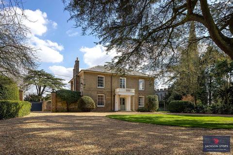 6 bed property, in Church Road, £1,750,000