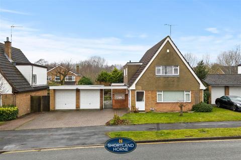 3 bed property, in De Montfort Way, £485,000