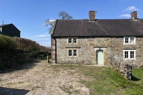 2 bed property, in Hill Farm Cottage, £220,000
