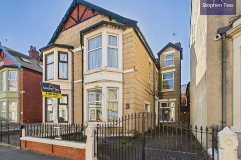 7 bed property, in Moore Street, £95,000