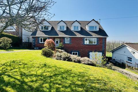 5 bed property, in Ffairfach, £395,000