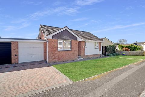 2 bed property, in Denes Close, £250,000