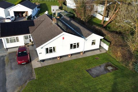 4 bed property, in Cartref, £470,000