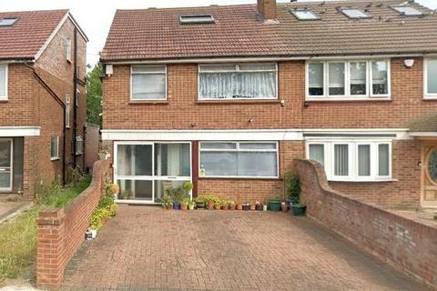 4 bed property, in Forris Avenue, £665,000