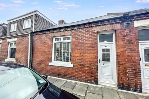 2 bed property, in Gladstone Terrace, £89,000