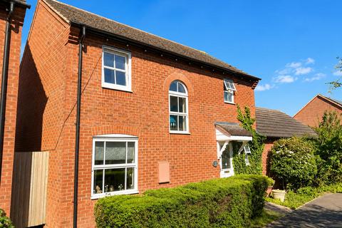 3 bed property, in Wood End, £315,000