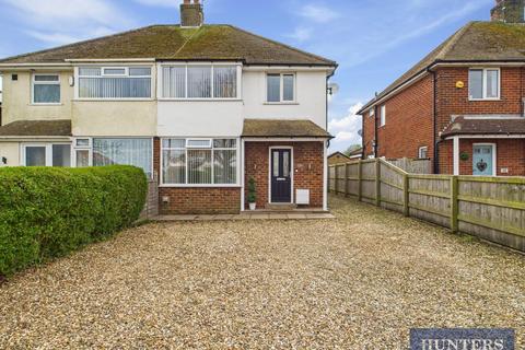 3 bed property, in Muston Road, £260,000