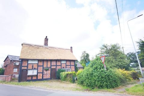 4 bed property, in Warrington Road, £500,000