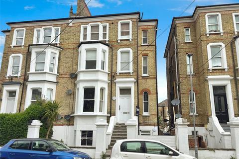 1 bed property, in St. Philip's Road, £275,000