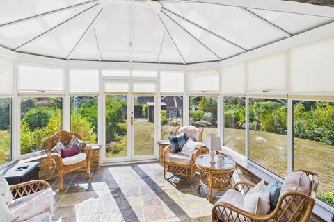 4 bed property, in Hillfield Road, £1,000,000