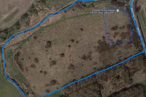 Land, in Kirby le Soken, £190,000
