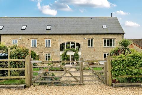 4 bed property, in Chapel Farm Barns, £995,000