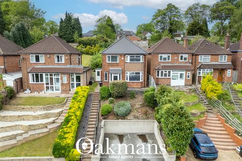 3 bed property, in Greenridge Road, £335,000