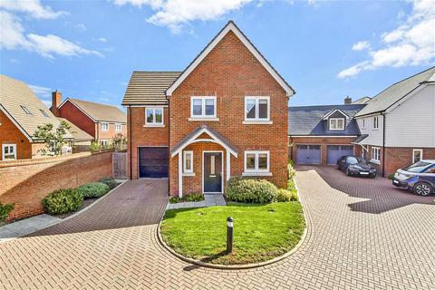 4 bed property, in Braganza Drive, £600,000