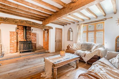 3 bed property, in Stanhope Street, £325,000
