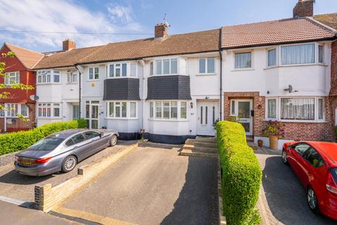 3 bed property, in Kingsbridge Road, £525,000