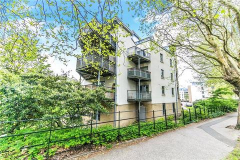 1 bed property, in Yeoman Close, £85,000