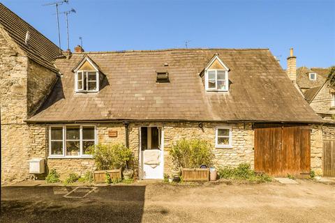 2 bed property, in Tetbury Street, £350,000