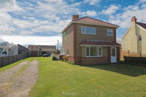 3 bed property, in Anderby Road, £210,000