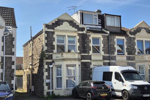 7 bed property, in Locking Road, £425,000
