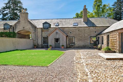6 bed property, in The Cottage Dess Home Farm, £495,000