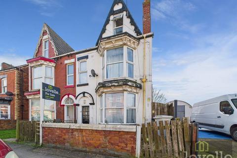 7 bed property, in Waterloo Road, £170,000