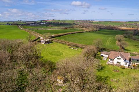 4 bed property, in Peters Marland, £675,000