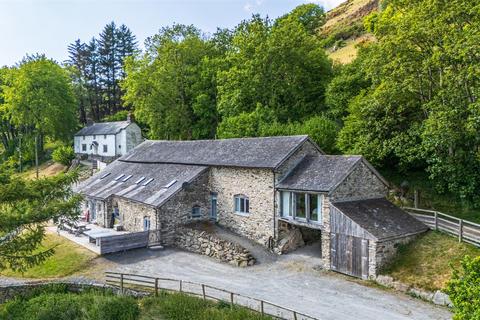 6 bed property, in Cwmwr Uchaf Barn, £550,000
