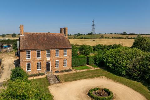 4 bed property, in Dry Leys Farm, £1,350,000