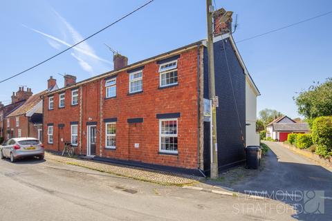 4 bed property, in Church Street, £325,000