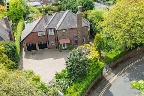 4 bed property, in Sitwell Grove, £685,000