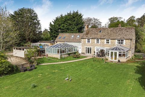 5 bed property, in Hailey, £1,250,000