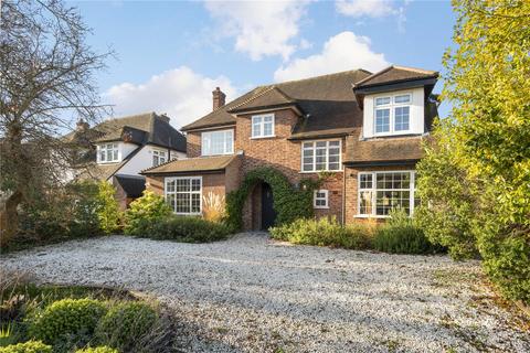 4 bed property, in Orchard Rise, £2,295,000