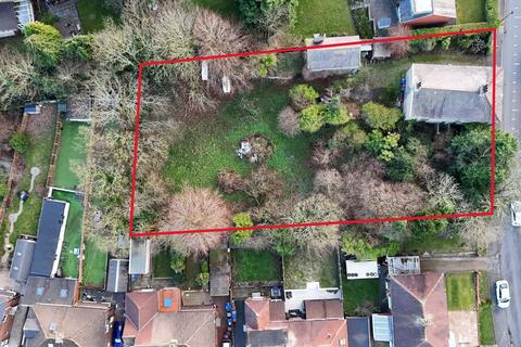 5 bed property, in North Bank House, £450,000