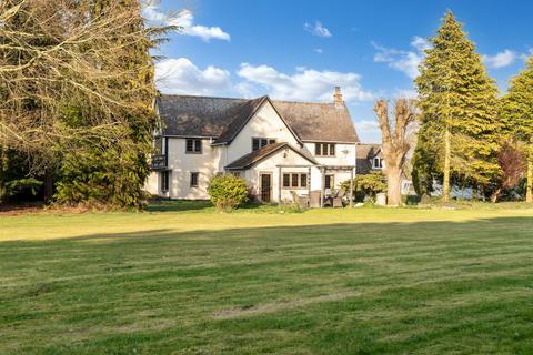 5 bed property, in Bury Lane, £1,175,000