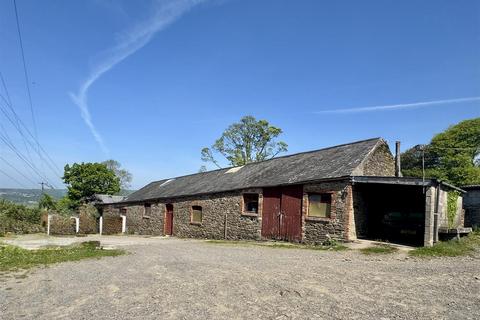 Studio, in Panthowell Ddu Road, £385,000