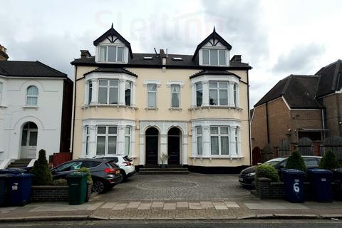 1 bed property, in Finchley Lane, £220,000