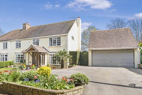 4 bed property, in Parsley Cottage, £675,000