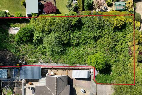 Land, in Talywern Road, £45,000