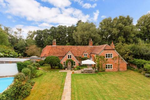 5 bed property, in Knockwood Lane, £1,950,000