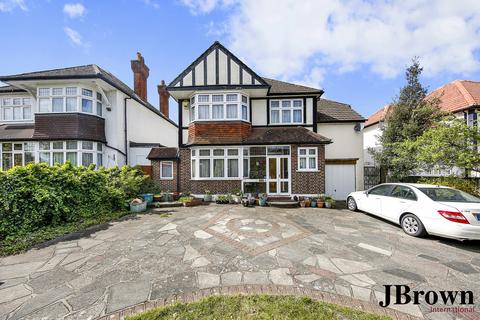 4 bed property, in Upper Shirley Road, £750,000