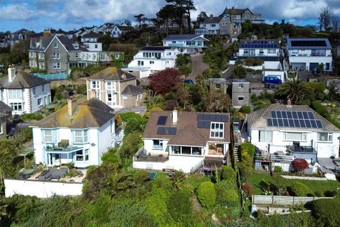 3 bed property, in Lescudjack Crescent, £525,000