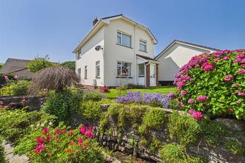 3 bed property, in Stanbury Road, £425,000