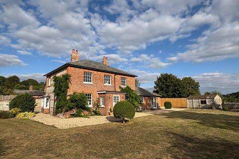 4 bed property, in The Hill, £1,250,000