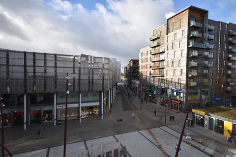 2 bed property, in Peruzzi House, £130,000