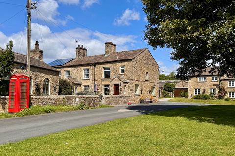 3 bed property, in Grass Garth Cottage, £275,000
