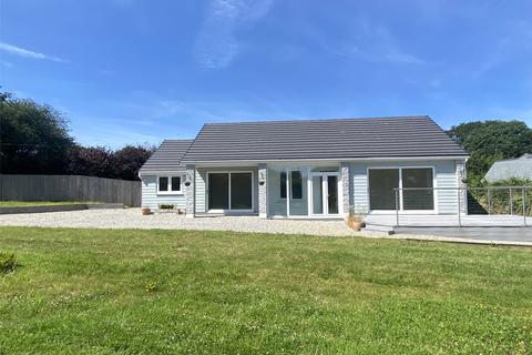 3 bed property, in Coads Green, £425,000
