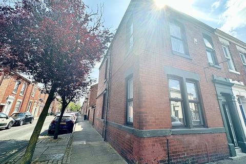 4 bed property, in Eldon Street, £275,000