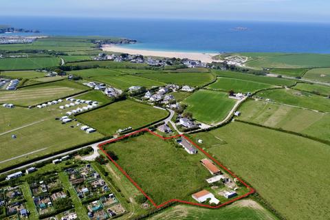 3 bed property, in Harlyn Bay, £795,000